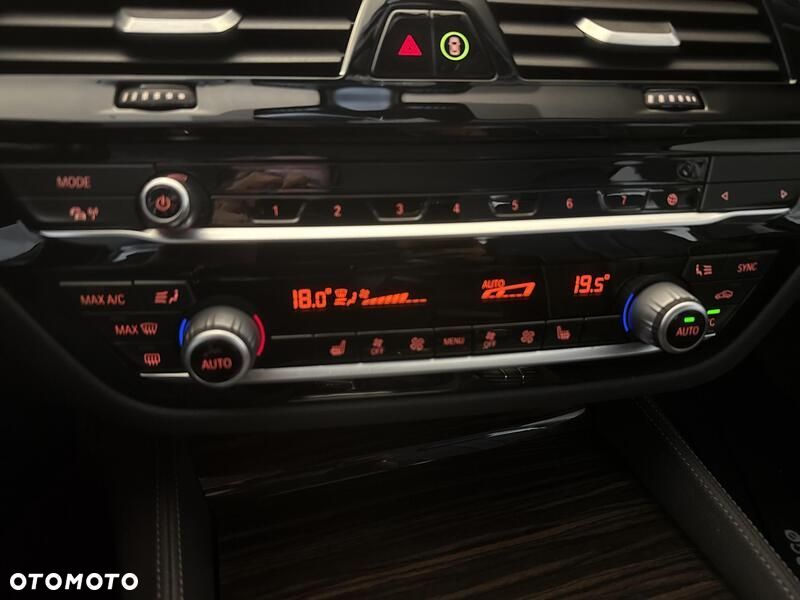 BMW Seria 5 - 16