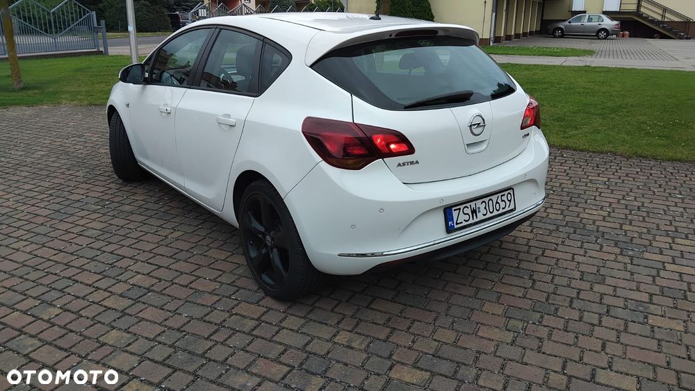 Opel Astra 1.6 CDTI Enjoy - 9