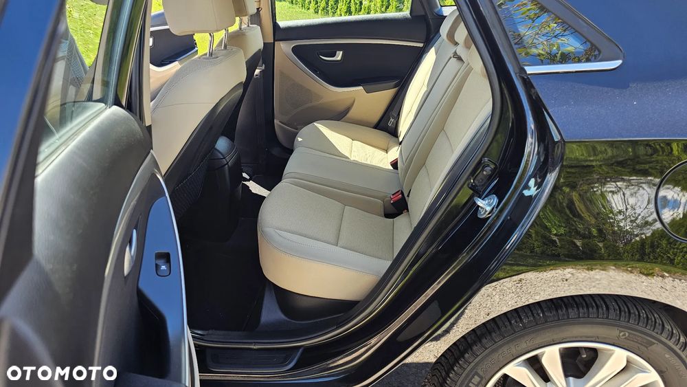 Hyundai i30 1.6 Automatik Trend - 11
