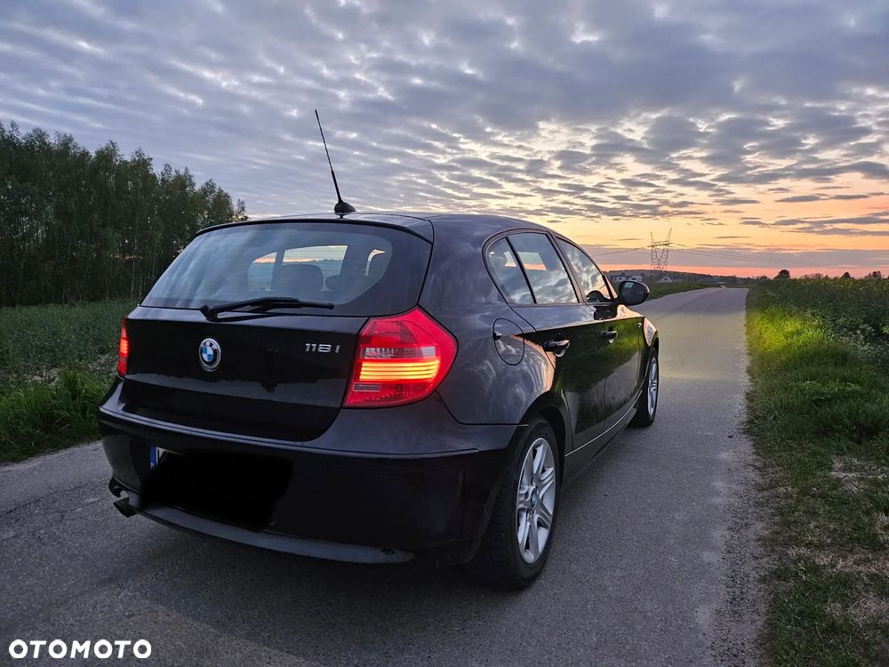 BMW Seria 1 118i - 4