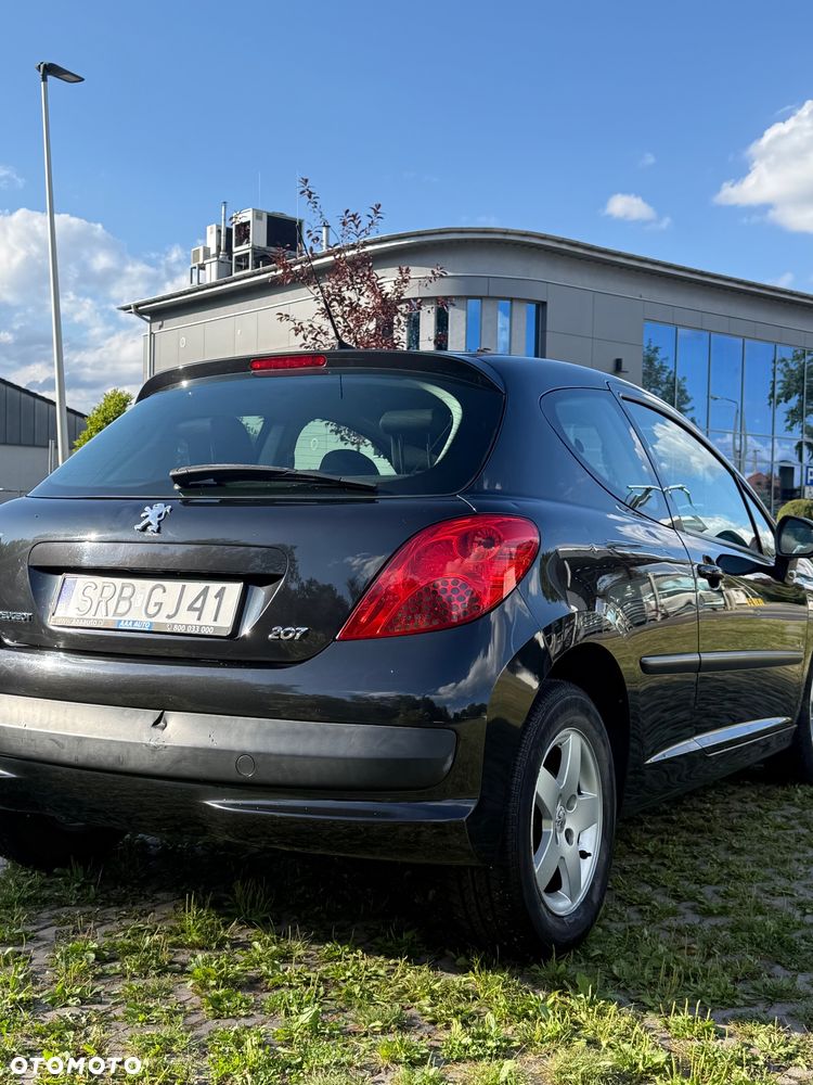 Peugeot 207 1.4 16V Trendy - 17
