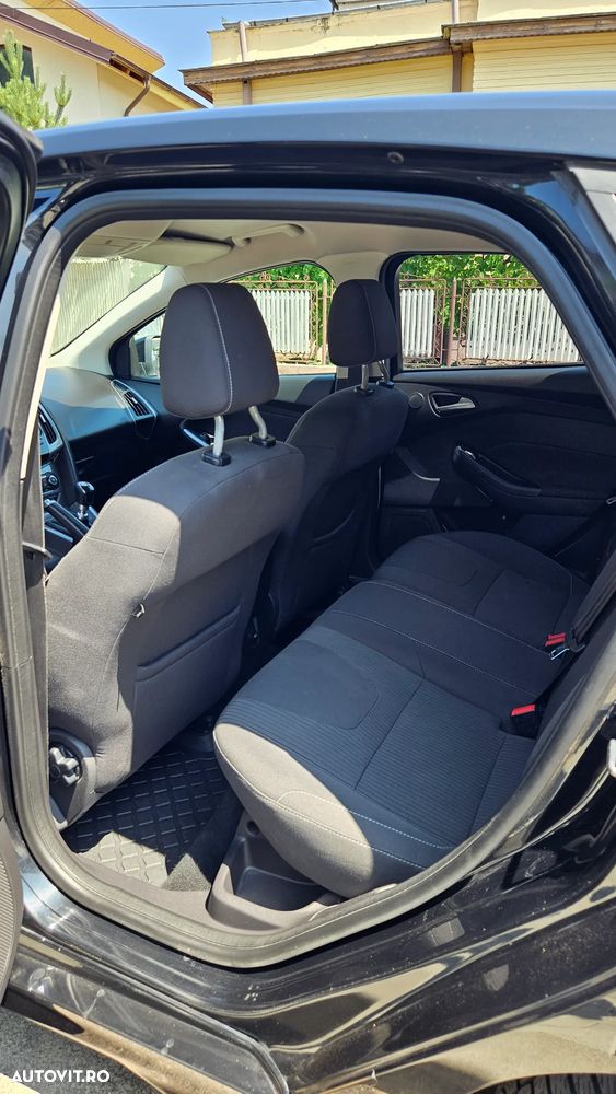 Ford Focus - 23
