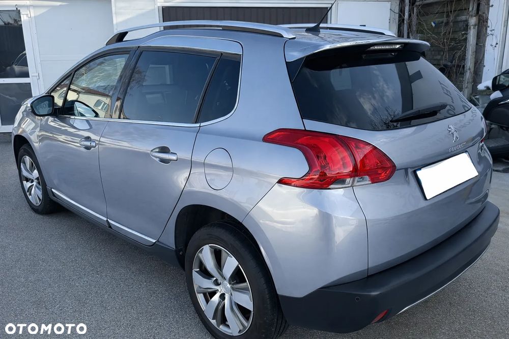 Peugeot 2008 PureTech 82 ETG5 STOP&START Allure - 4