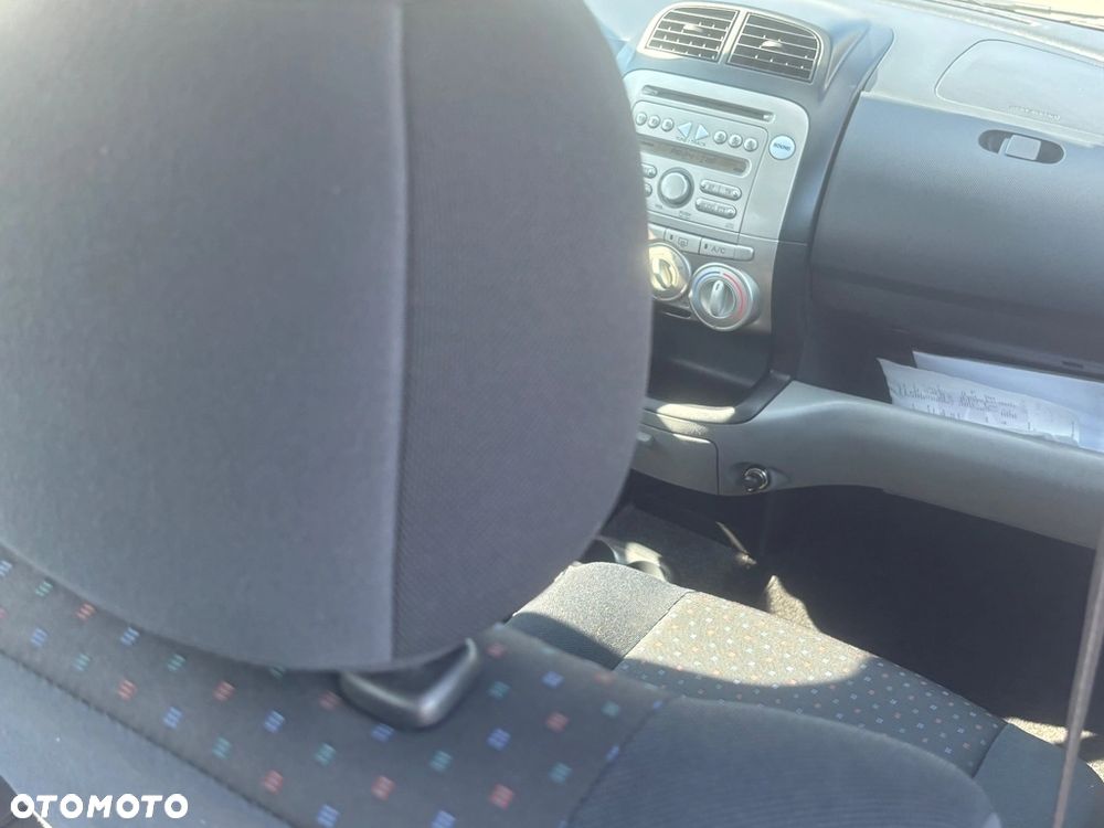 Daihatsu Sirion 1.3 - 13