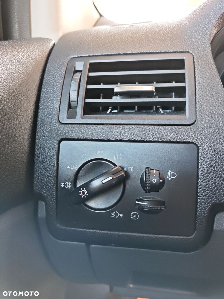 Ford Kuga 2.0 TDCi Titanium - 20