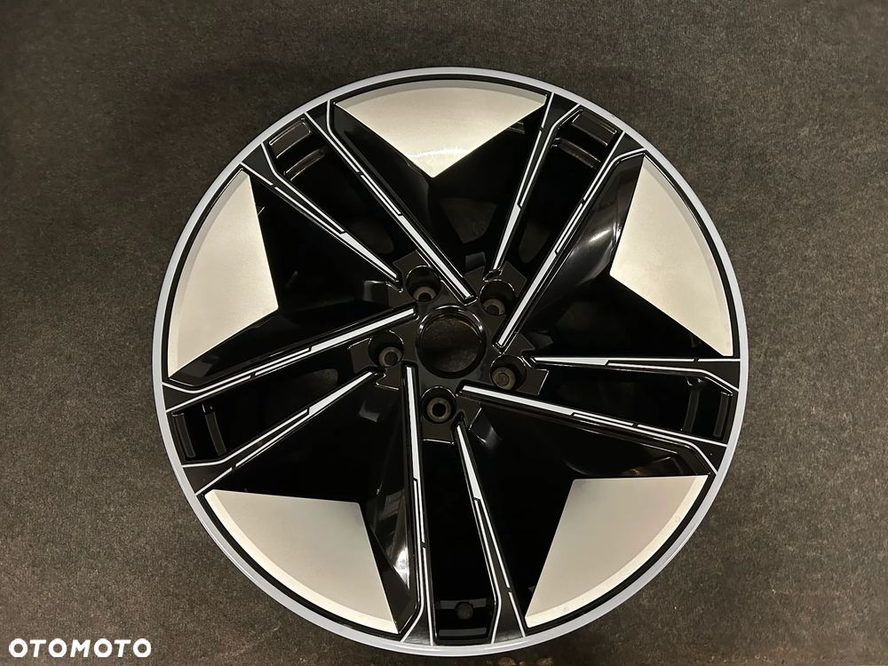 Alufelga Audi E-Tron GT RS 21 cali 5x130 1szt. Ładna! 4J3601025AD - 1