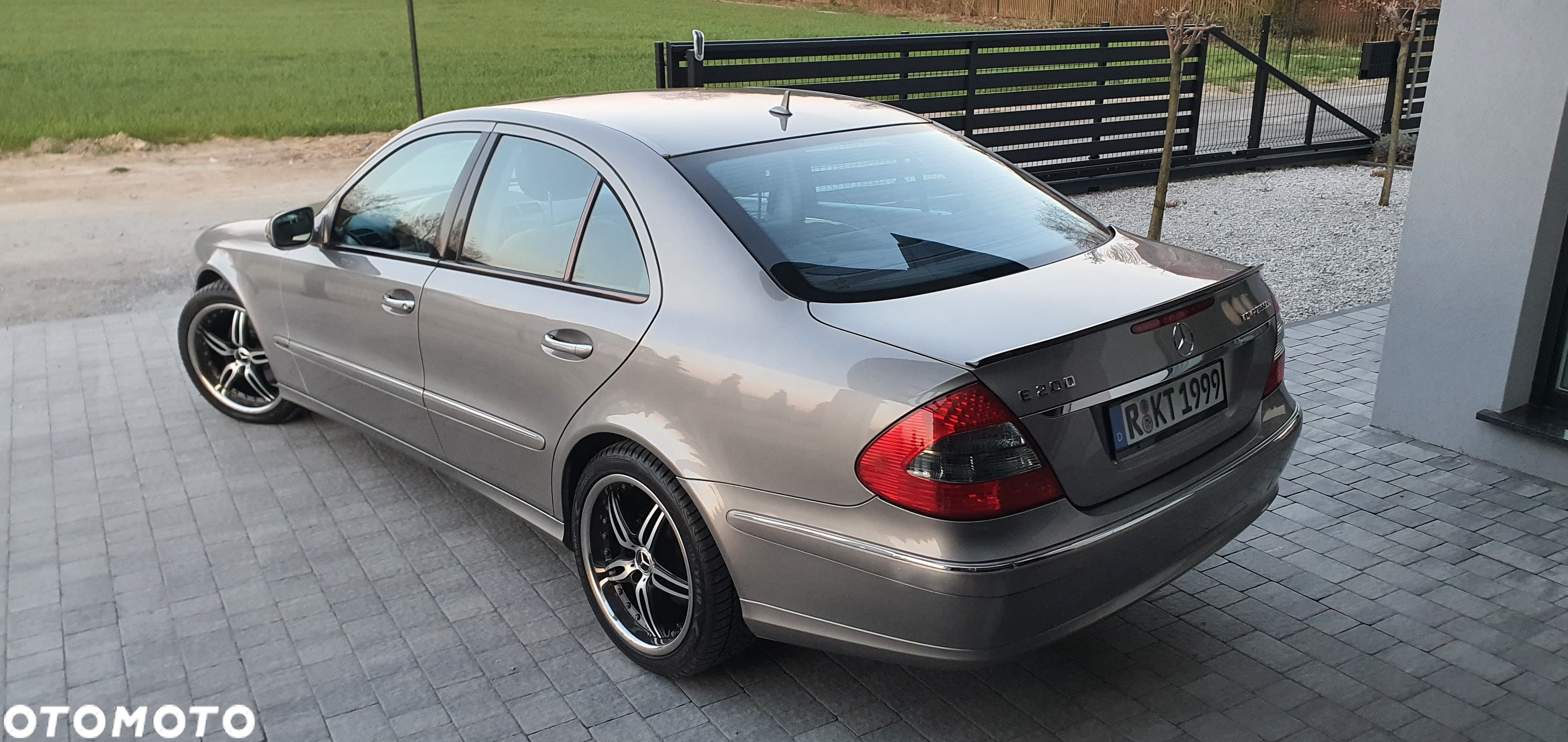 Mercedes-Benz Klasa E - 11