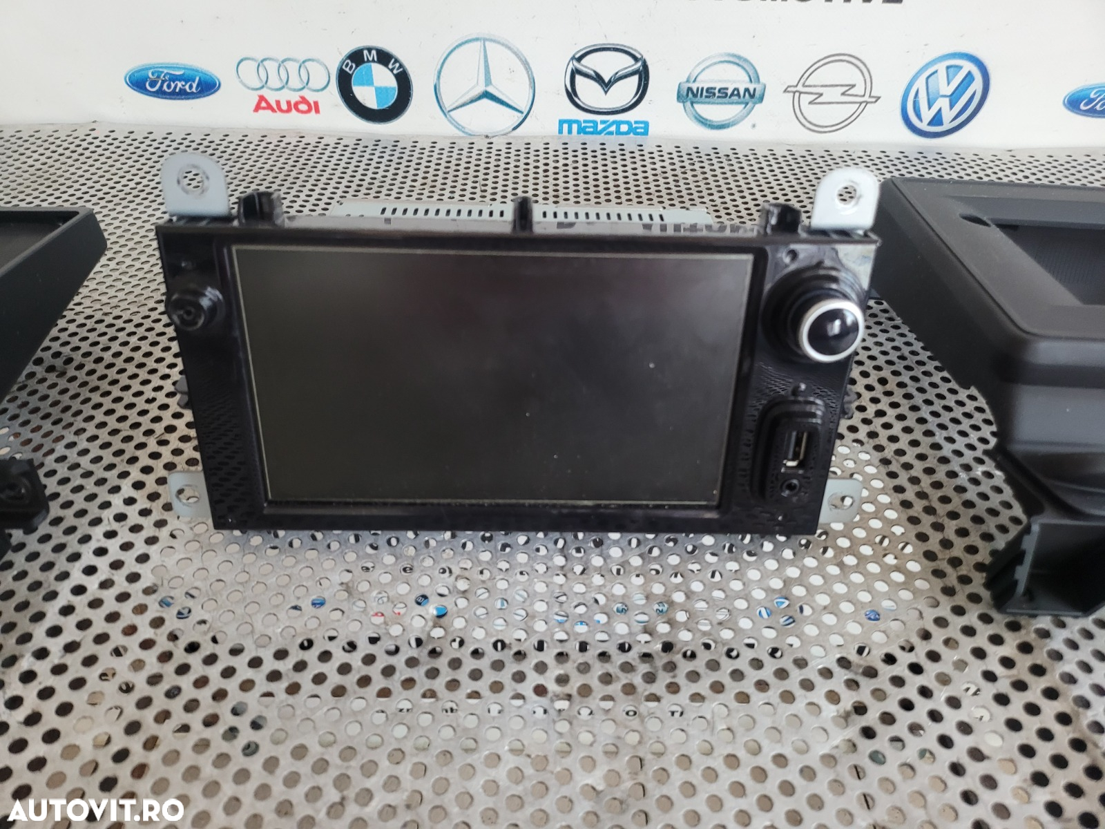 Navigatie Originala Renault Master An 2019-2020-2021-2022 Completa Cu Suport Cod 281154975R Dezmembrez Renault Master 3/4 An 2019-2020-2021-2022 2.3 Dci Cod Motor M9T F716 Bi-Turbo - 3