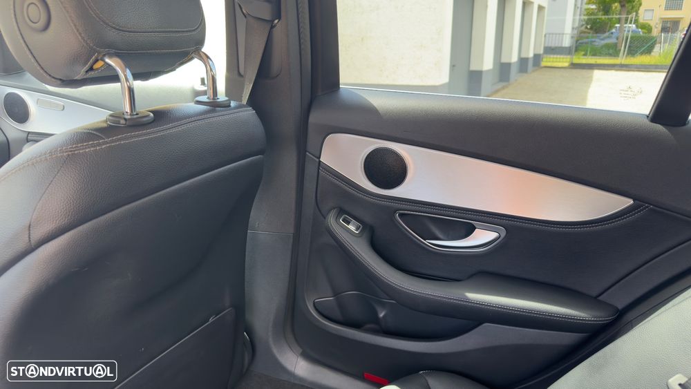 Mercedes-Benz C 220 Station CDI DPF BlueEFFICIENCY Avantgarde Edition - 42