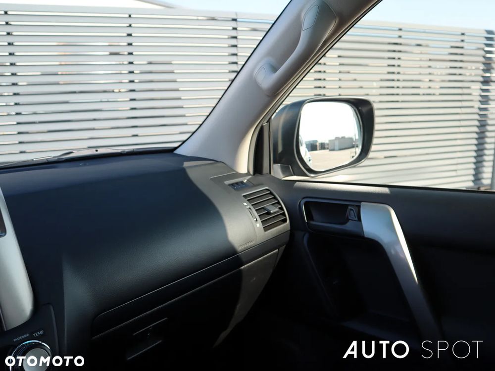 Toyota Land Cruiser LC 3.0 D-4D PowerBoost Prado - 28