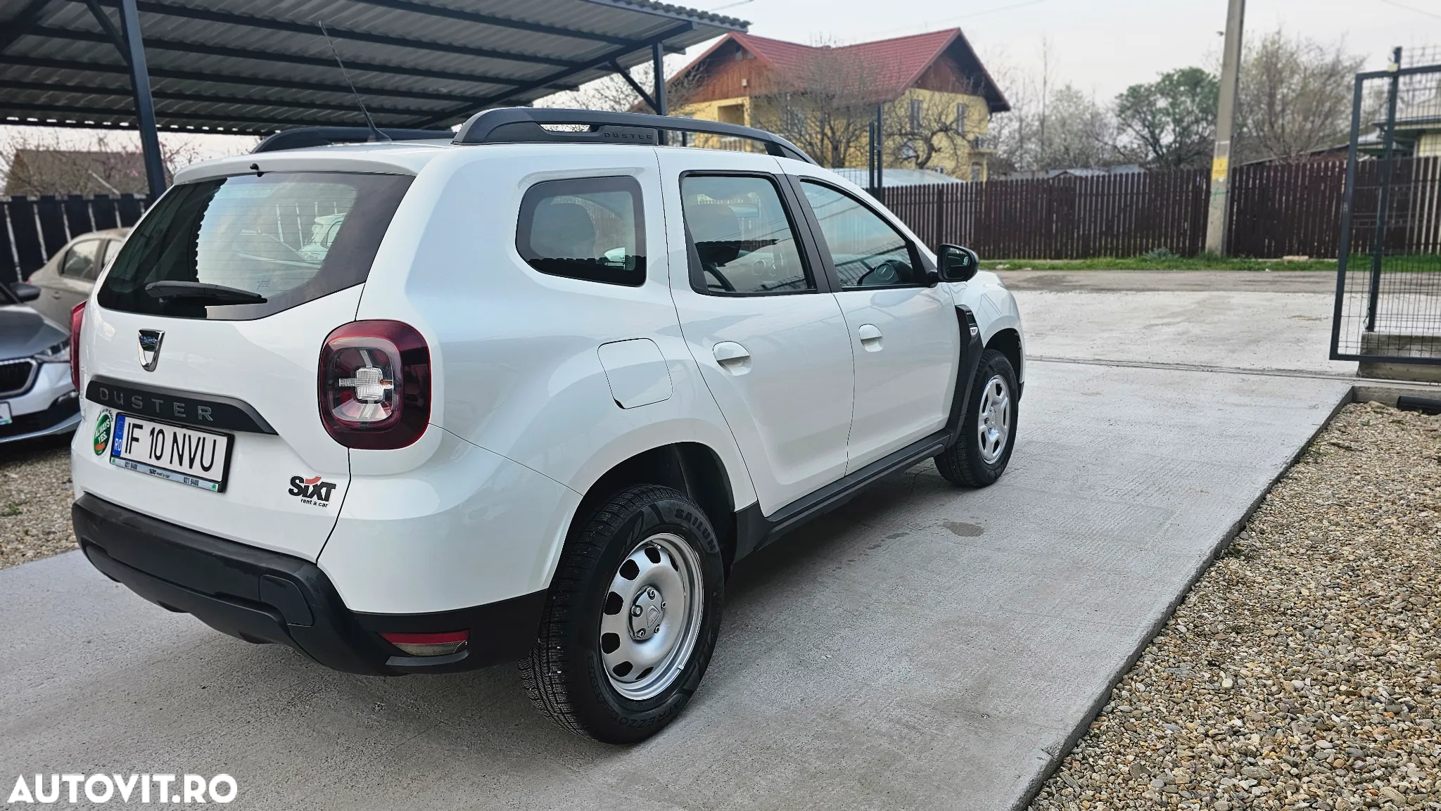 Dacia Duster 1.6 4x4 Laureate - 6