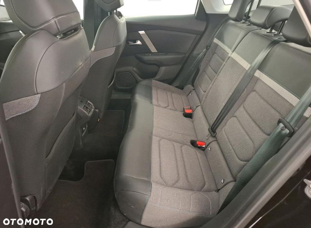Citroën C4 PureTech 130 Stop&Start EAT8 SHINE - 6