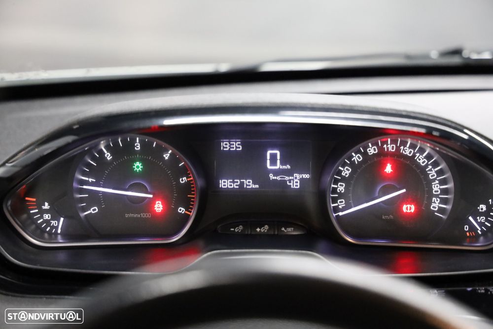 Peugeot 208 1.6 BlueHDi Style - 17