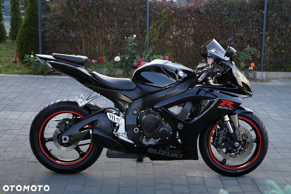 Suzuki GSX-R - 6