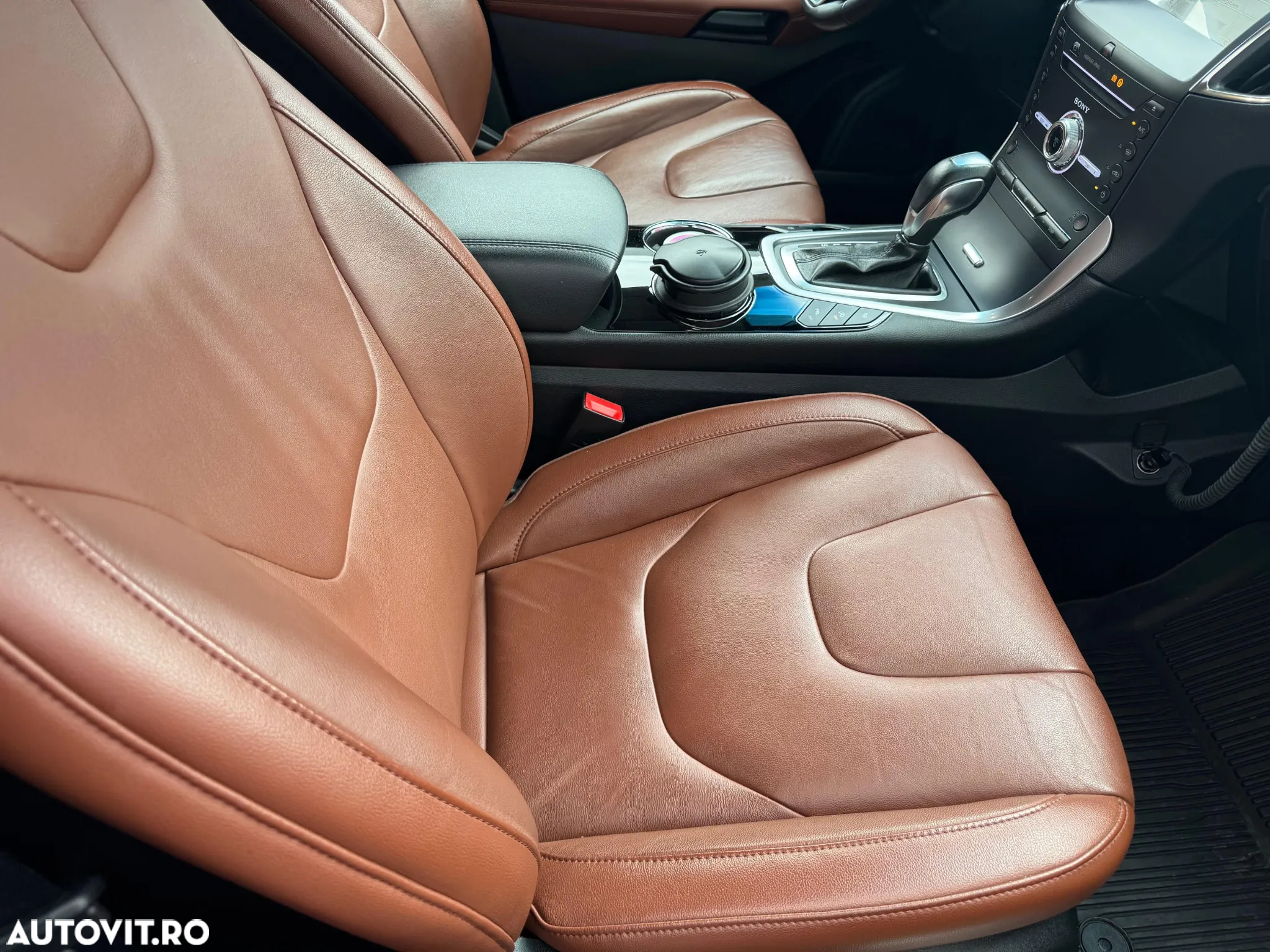 Ford Edge 2.0 TDCi Powershift Titanium - 16