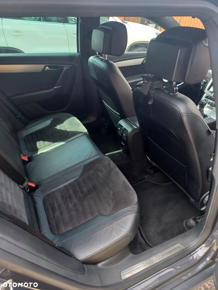 Volkswagen Passat 2.0 TDI Highline - 8