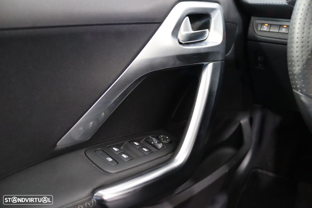 Peugeot 2008 1.2 PureTech Crossway - 12