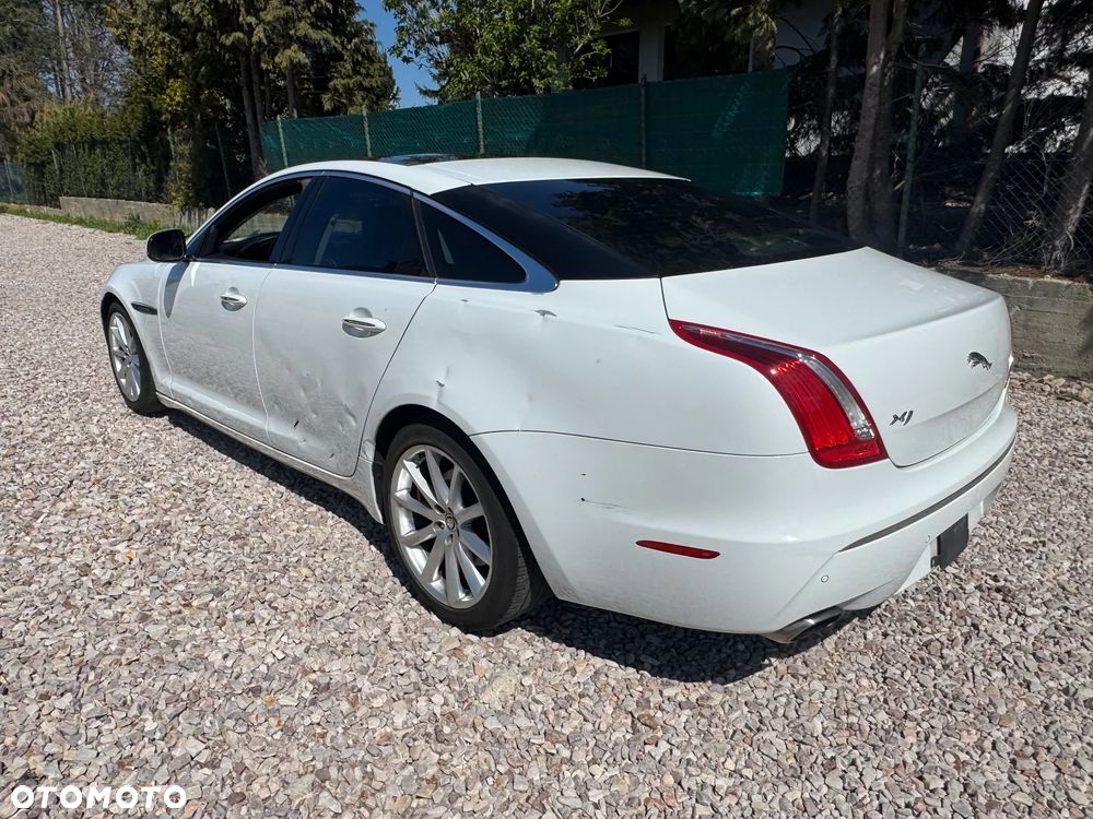 Jaguar XJ - 7