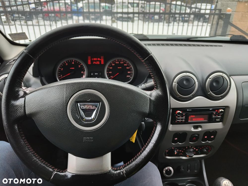 Dacia Duster 1.6 16V 4x4 Prestige - 12