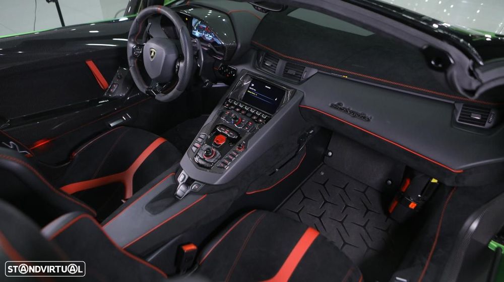Lamborghini Aventador SVJ Roadster - 31