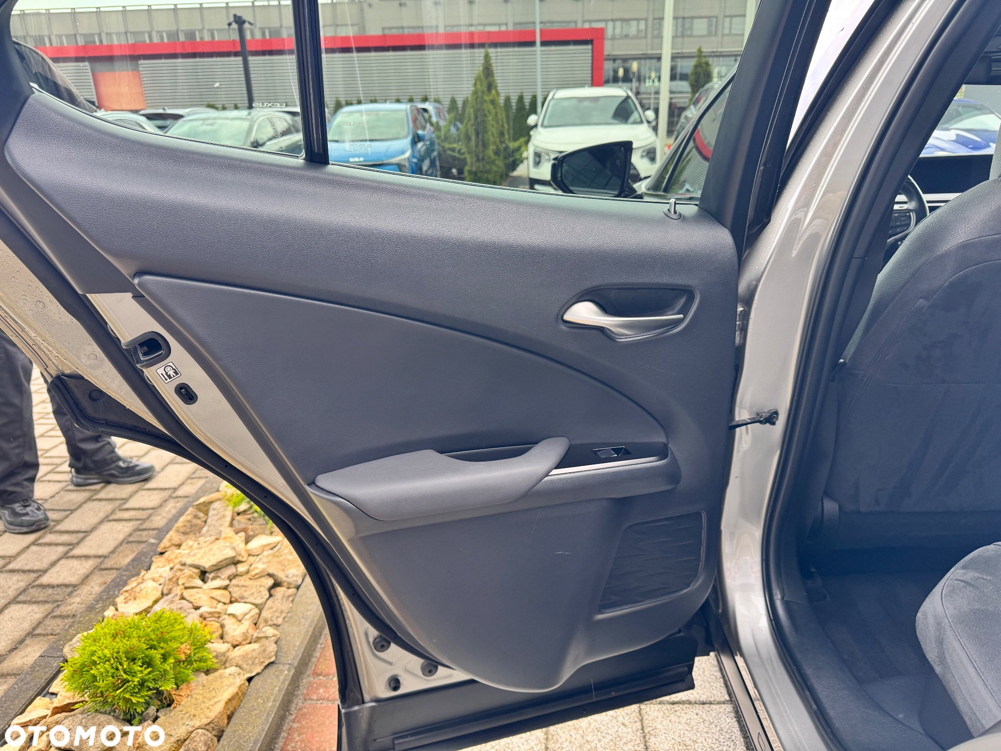 Lexus UX - 15