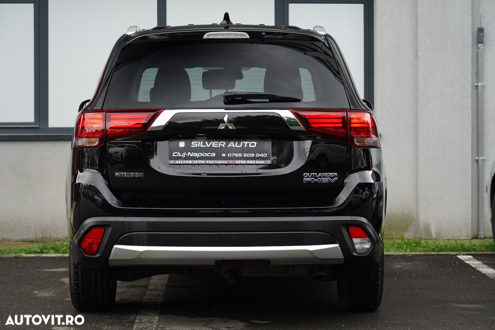 Mitsubishi Outlander 2.0 4WD Plug-In Hybrid - 15