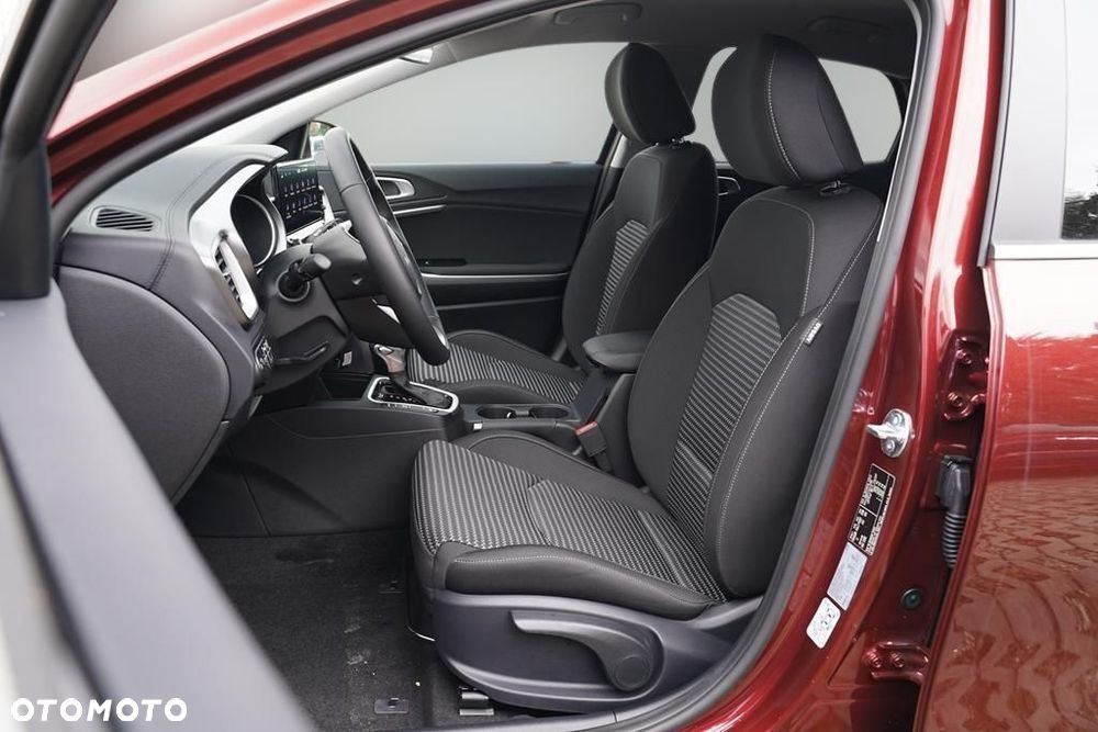 Kia XCeed 1.6 T-GDI M DCT - 13