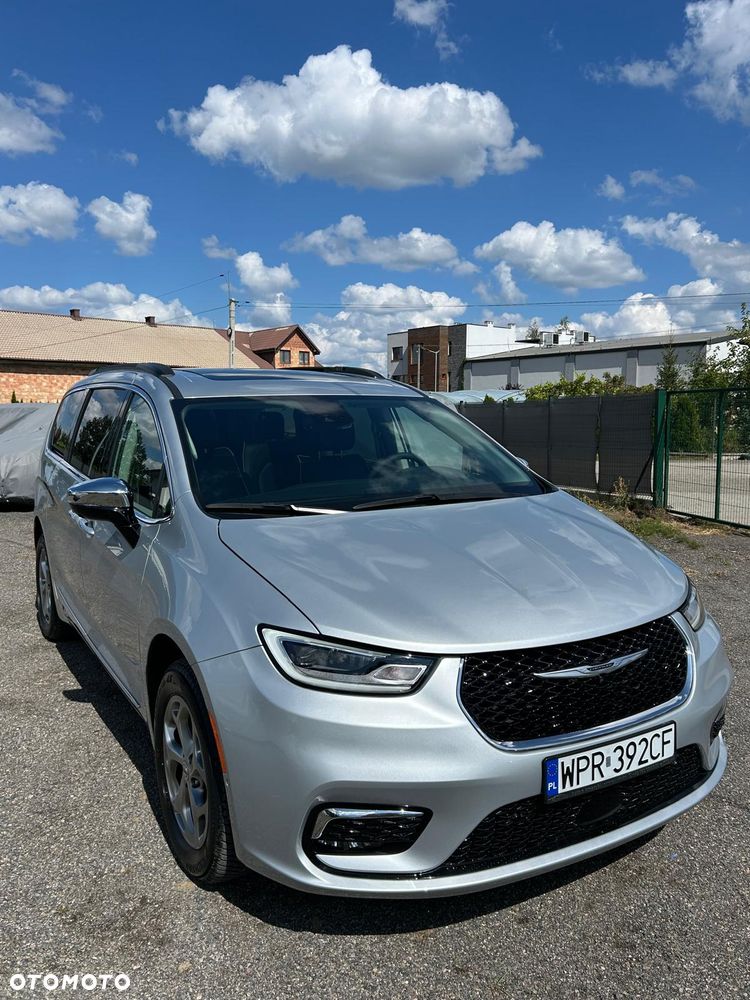Chrysler Pacifica - 11
