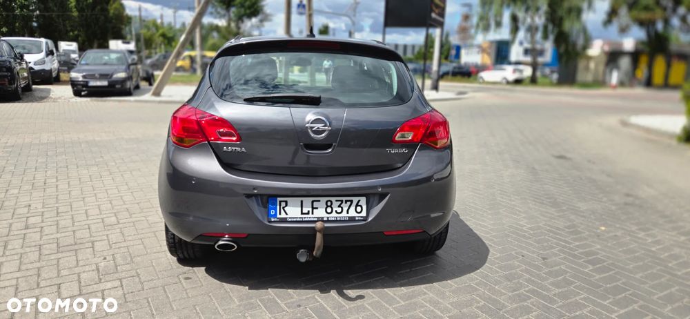 Opel Astra 1.4 Turbo 150 Jahre - 14