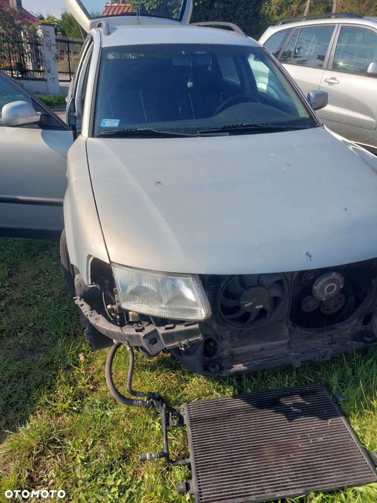 Volkswagen Passat 1.9 TDI - 1