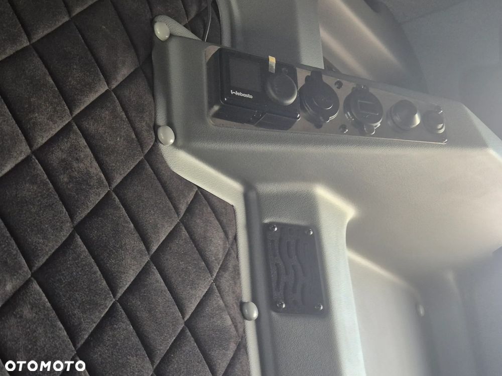 Volkswagen Crafter 35 - 13