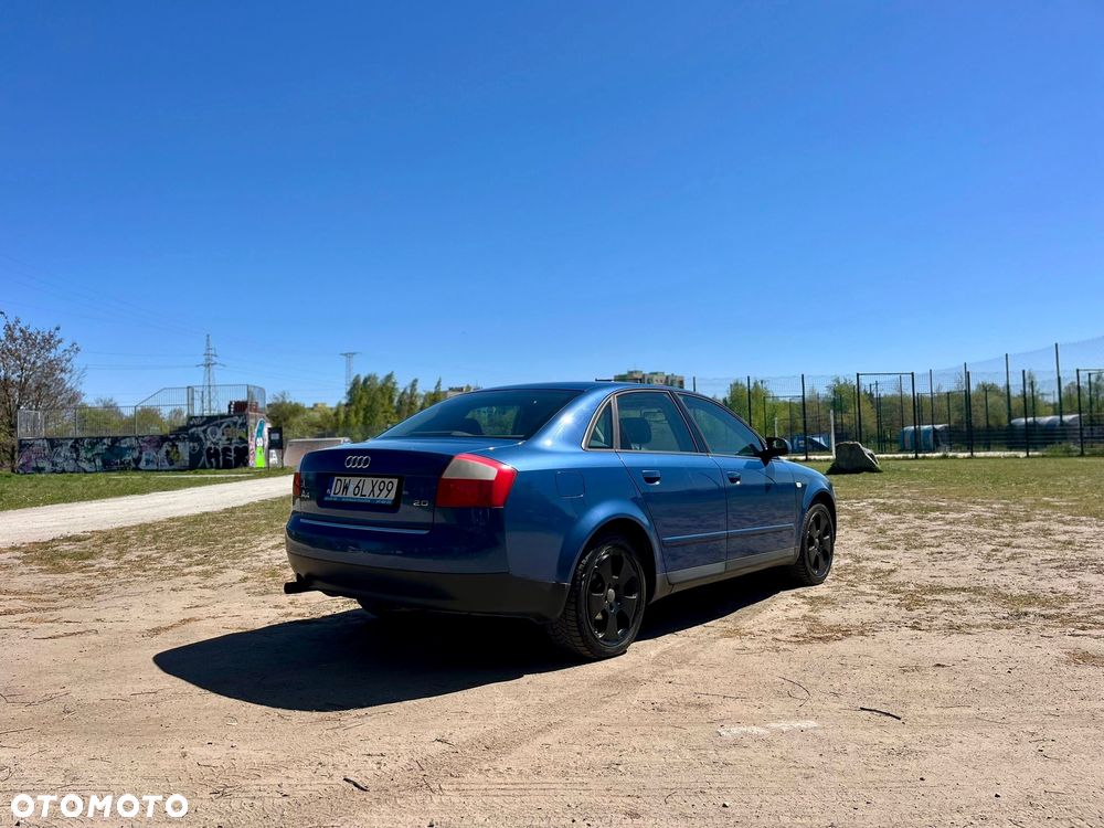Audi A4 Limousine - 5