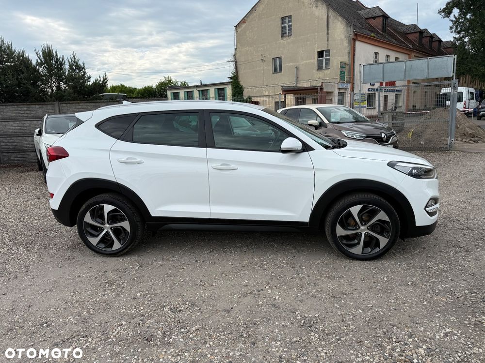 Hyundai Tucson blue 1.7 CRDi 2WD Style - 24