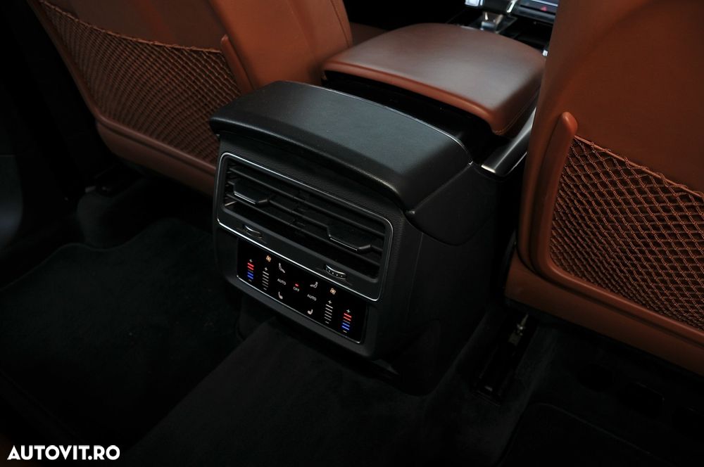 Audi Q7 3.0 50 TDI quattro Tiptronic S Line - 33