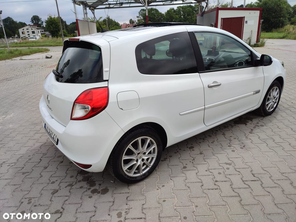 Renault Clio 1.5 dCi 90 FAP Dynamique - 4