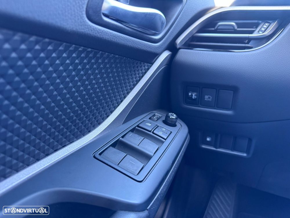 Toyota C-HR 1.8 HSD Comfort - 11