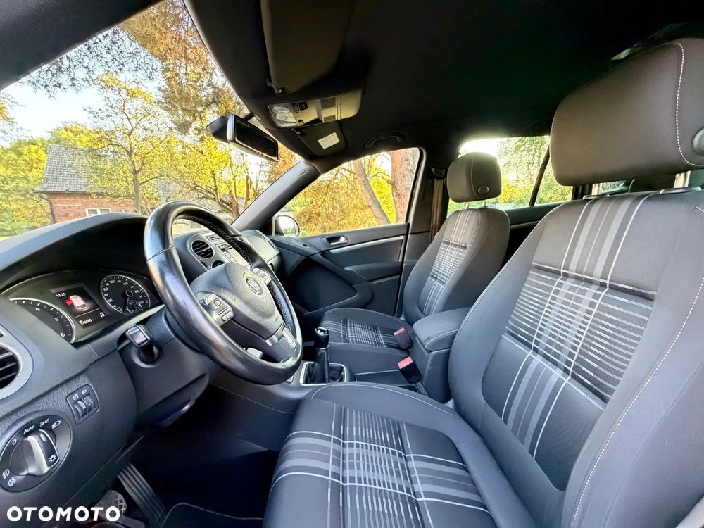 Volkswagen Tiguan 2.0 TDI DPF 4Motion BlueMotion Technology Lounge Track & Style - 16