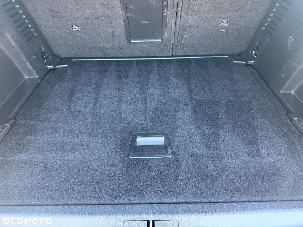 Peugeot 3008 PureTech 130 Stop & Start GPF EAT8 Active Business-Paket - 25
