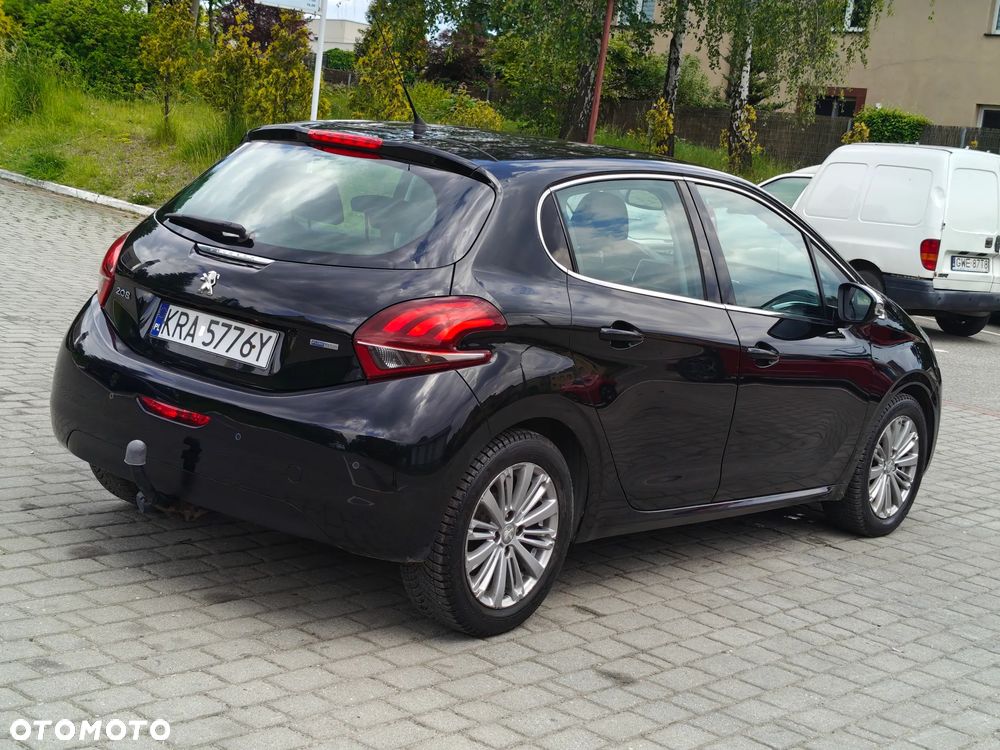Peugeot 208 1.2 PureTech Style - 10