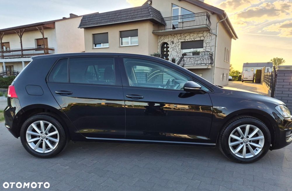 Volkswagen Golf - 5