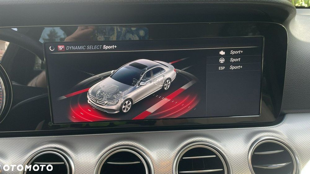 Mercedes-Benz Klasa E - 28