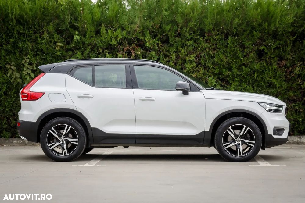 Volvo XC 40 D4 AWD Geartronic R-Design - 10