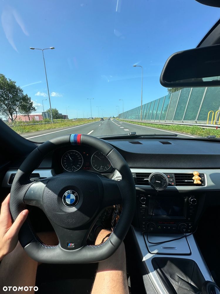 BMW Seria 3 318i - 12