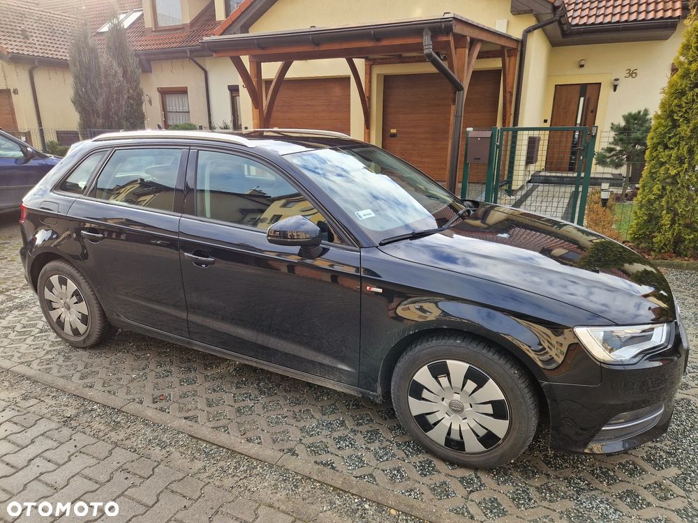 Audi A3 Sportback 1.6 TDI Attraction - 4