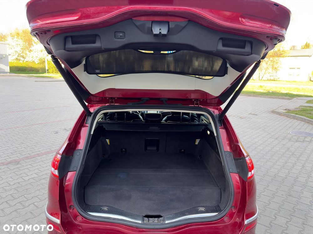 Ford Mondeo SW 2.0 Hybrid Vignale - 10