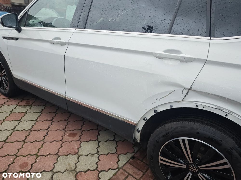 Volkswagen Tiguan - 11