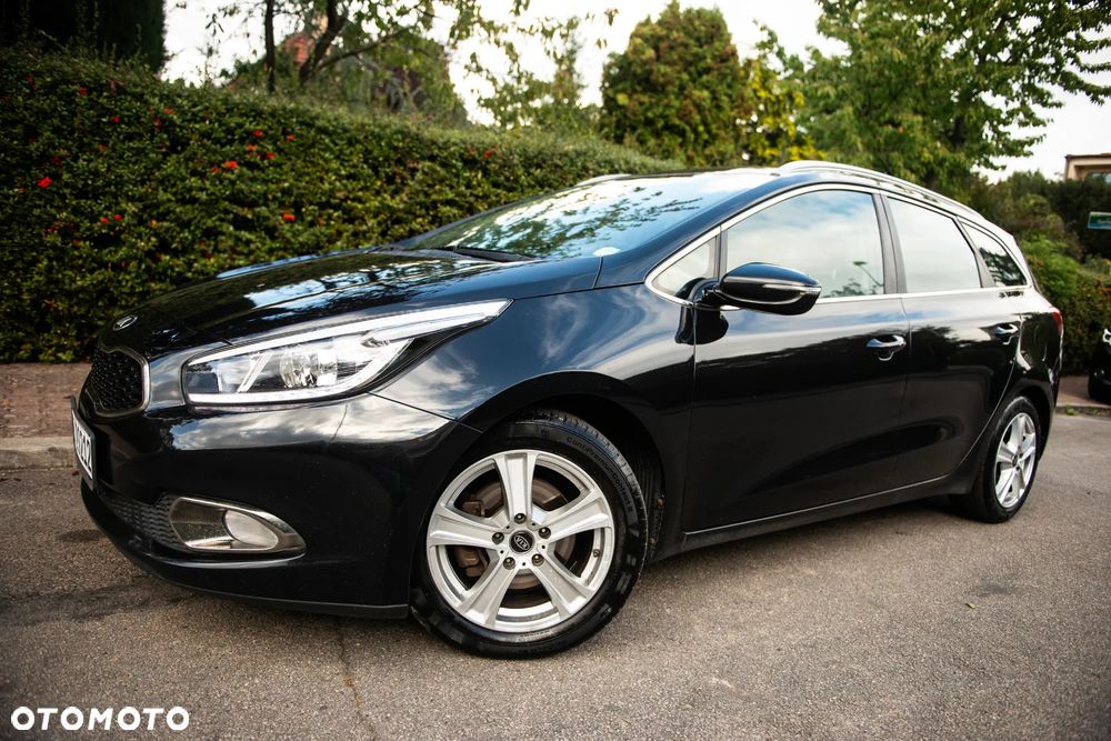 Kia Ceed 1.6 GDI Platinum Edition - 1