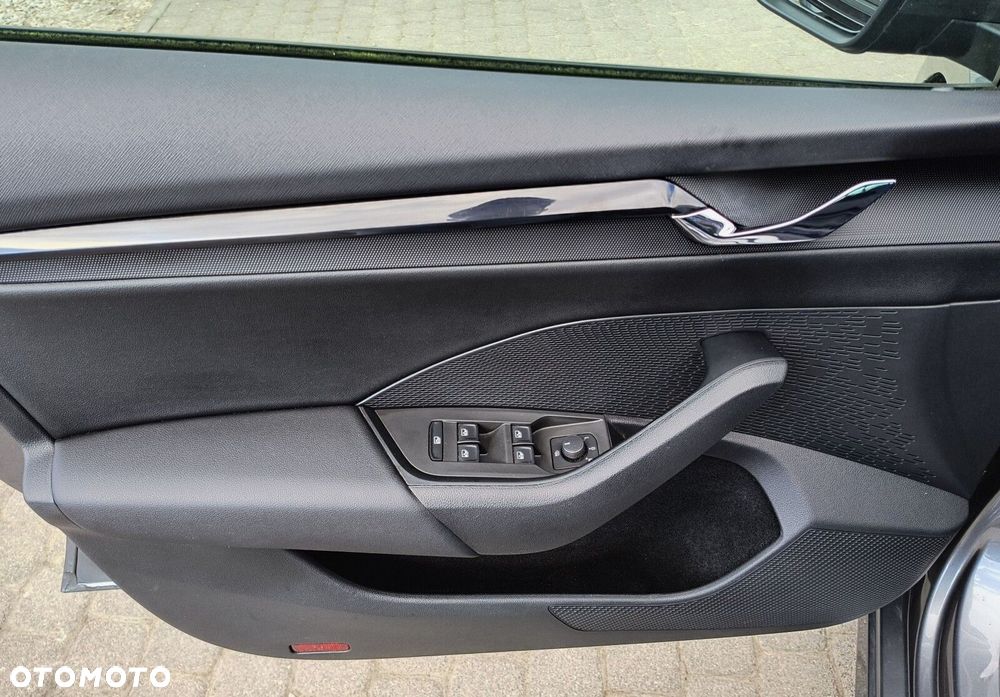 Skoda Octavia 2.0 TDI Ambition DSG - 23