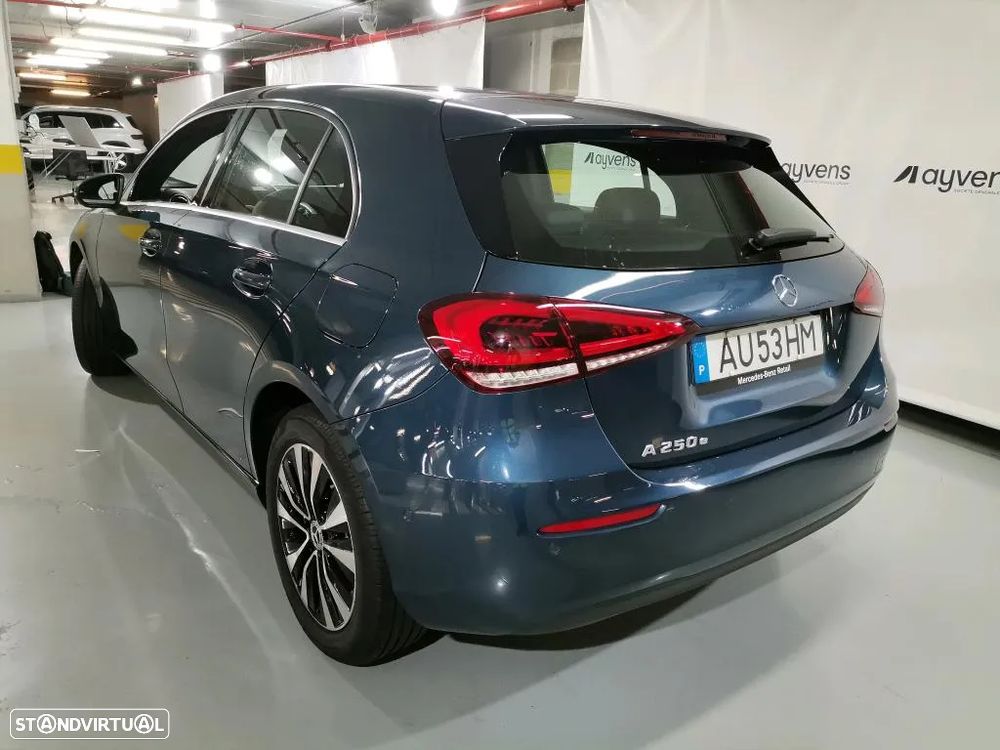 Mercedes-Benz A 250 e Style Plus - 2