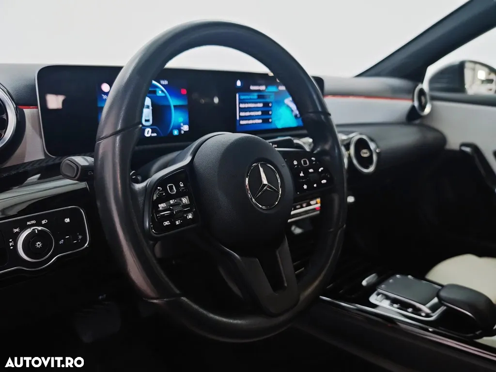 Mercedes-Benz A 180 d 7G-DCT - 17